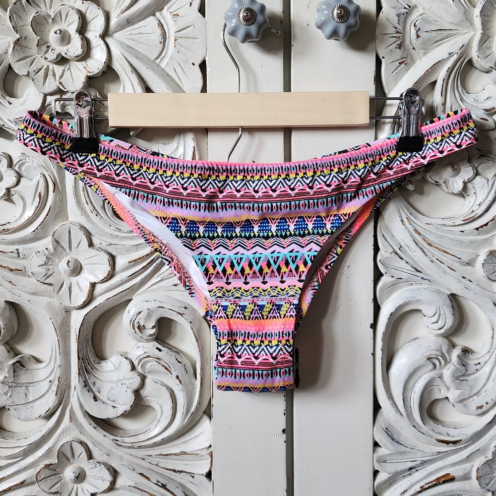 VS Itsy Bikini Bottom Geometric Print